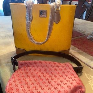 Dooney & Bourke Bundle